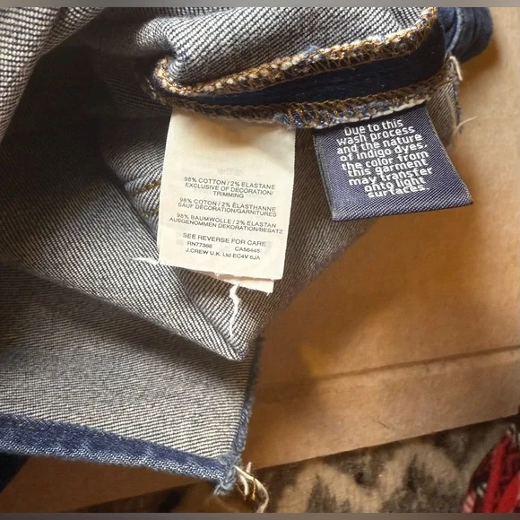 Madewell Denim Mini Skirt Distressed Raw Hem Size 25 Dark Wash - Picture 10 of 10